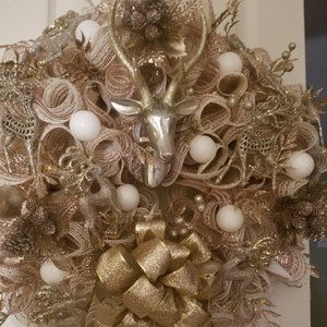 CHRISTMAS door mesh wreath, 22" inch. "GOLD DEER"